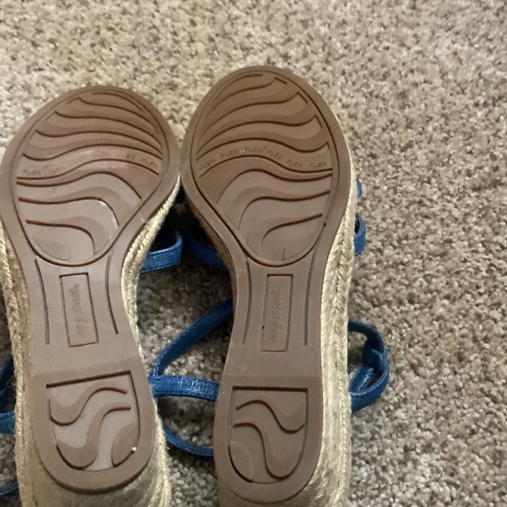 Sandals - Picture 4 of 5